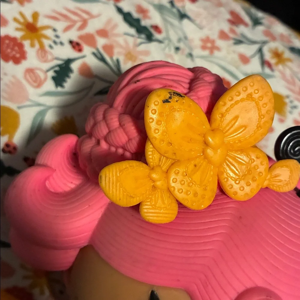 Lalaloopsy Butterfly Doll - Picture 2 of 4